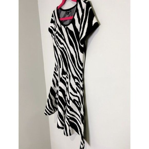 My Michelle Girl's Zebra Sweater Dress, size medium - Picture 5 of 7